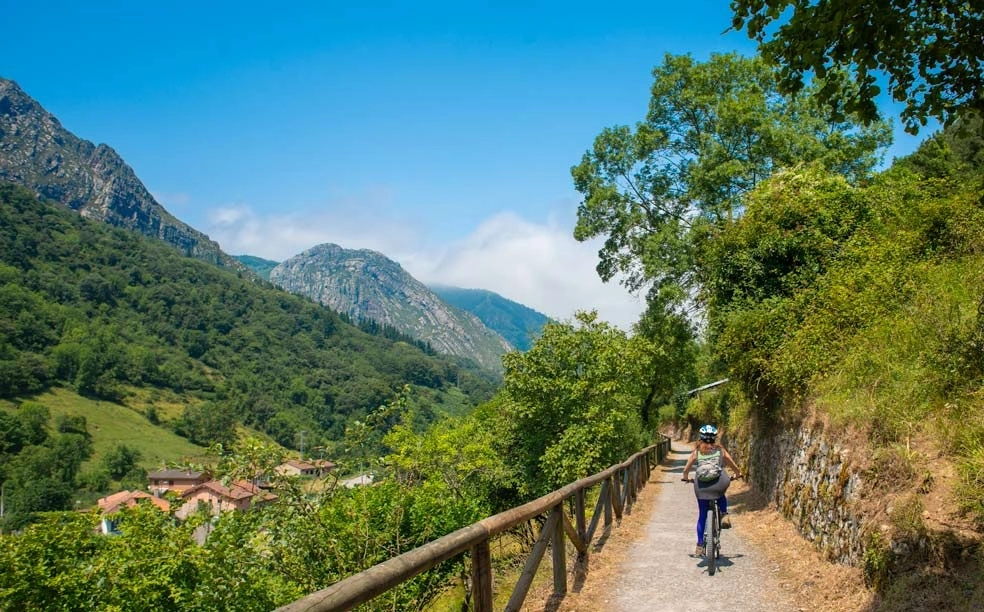 Paisaje del Embalse de Valdemurio en Asturias